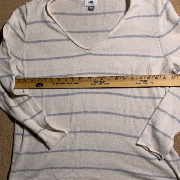 Old Navy Women's 2XL White Gray Casual Stripe Pullover Light Sweater (G) - Picture 3 of 4